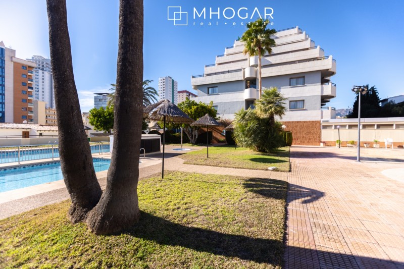 Apartamento con vistas al mar en venta, unicado a tan solo unos pasos de la Cala de La Calalga, Calpe! 